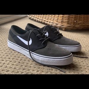 Nike SB Stefan Janoski Casual - Men’s size 10